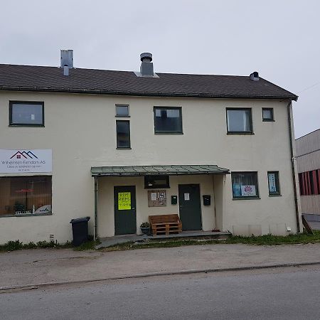 Wilhelmsen Romutleie Motel Vardo Eksteriør bilde